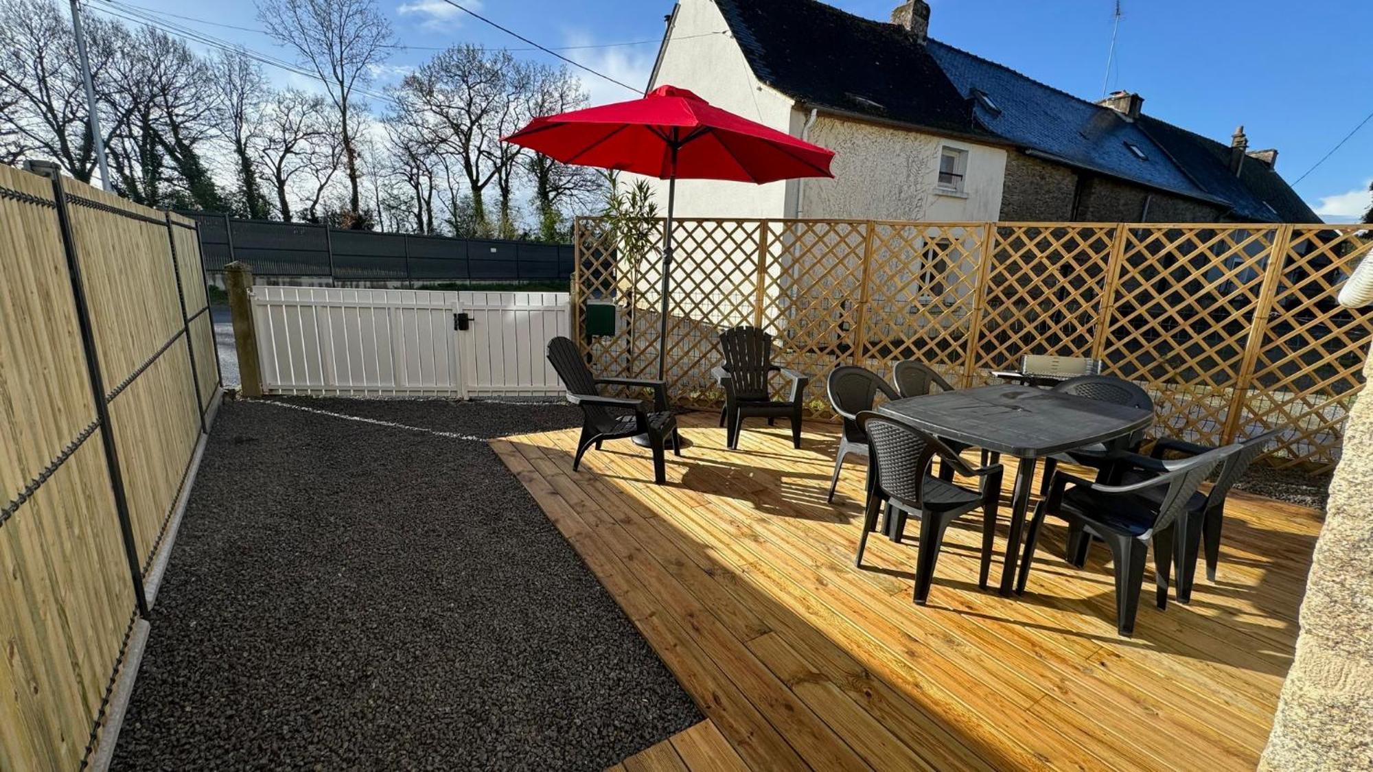 Petite Maison En Pierre Au Pied De La Voie Verte Ploërmel Zewnętrze zdjęcie